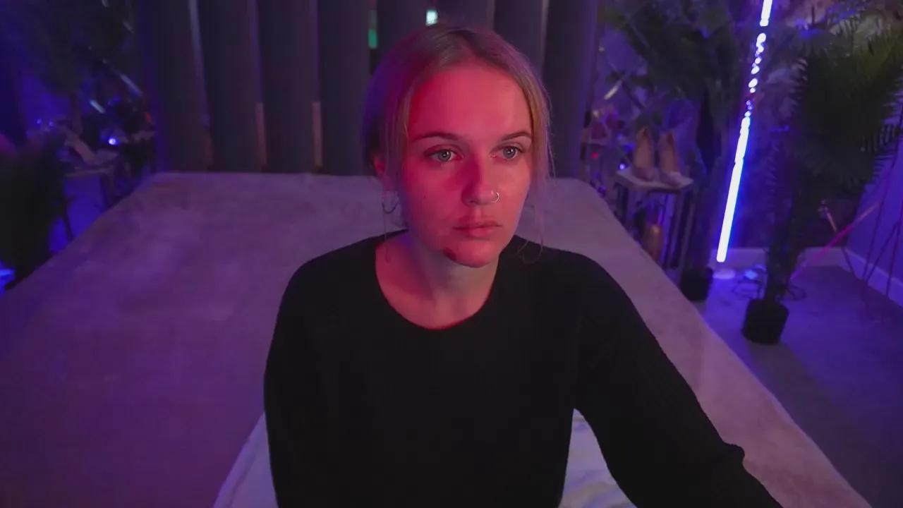 Offline MaribelRiverr on Cam4