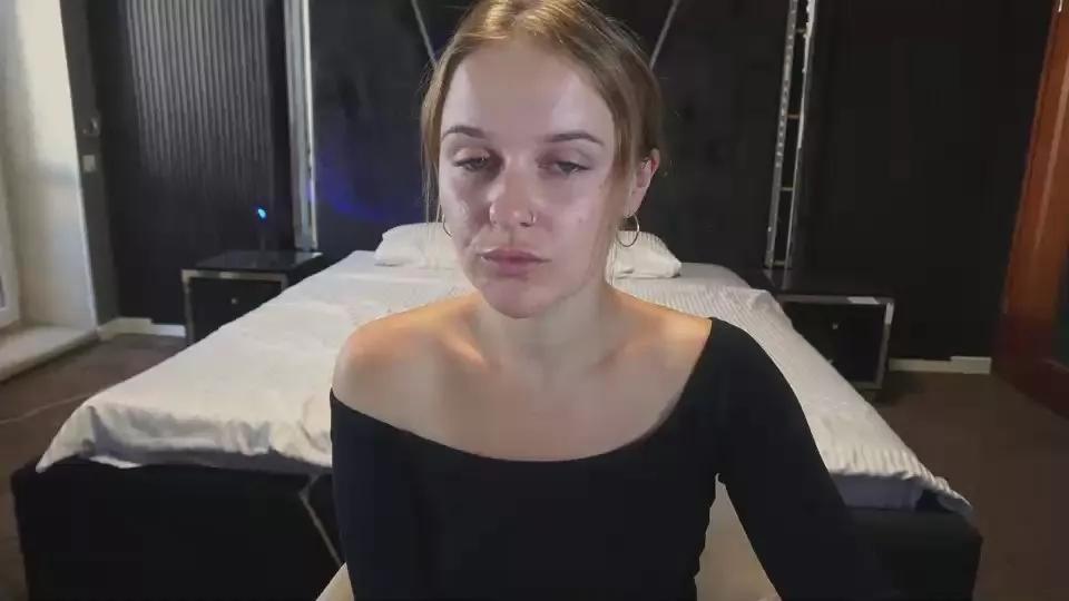 Offline MaribelRiverr on Cam4