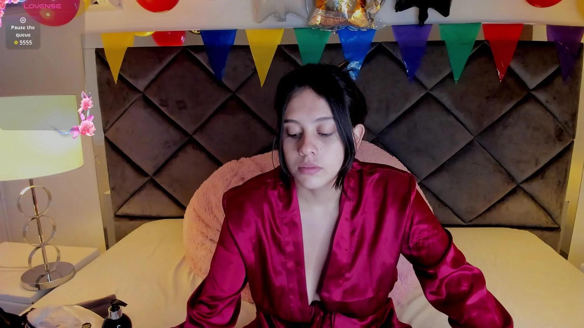 Offline MeganMyerss_ on Cam4