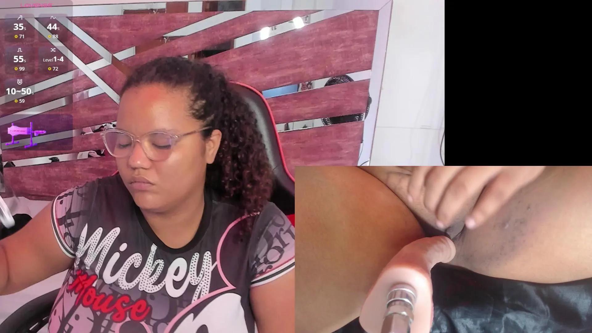 Cam4 MhiaRey is Freechat MhiaRey —  #pee #ass #pussy #blowjob #spanking #feet #amateur