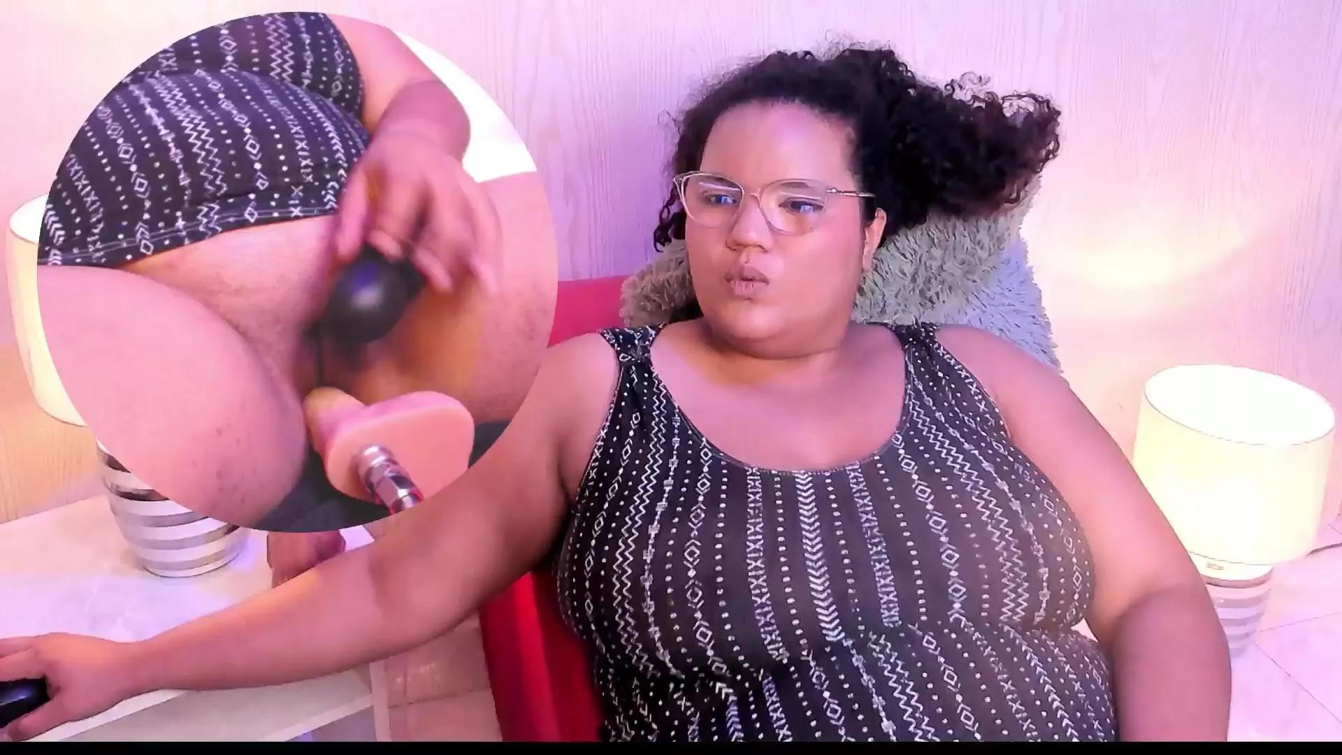 Offline MhiaRey on Cam4