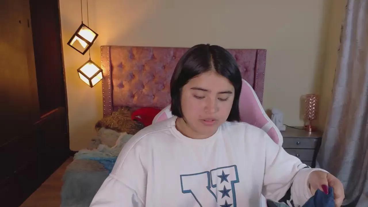 Offline michell_petty01 on Cam4