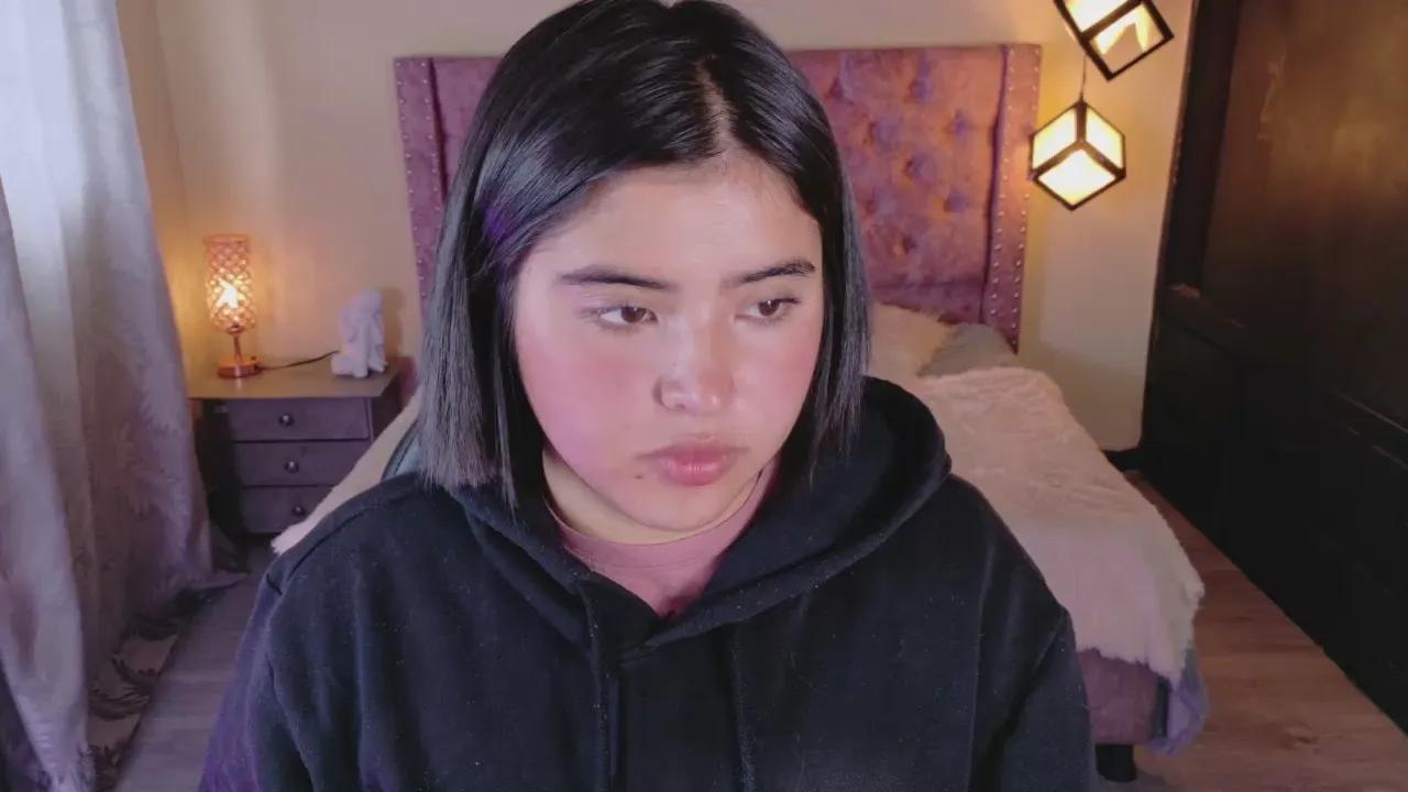 Offline michell_petty01 on Cam4