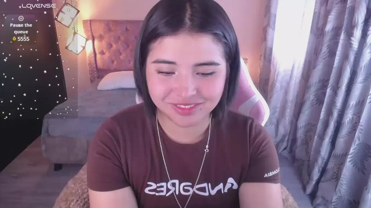 Offline michell_petty01 on Cam4