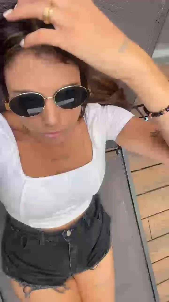 Offline mickystrumia23 on Cam4