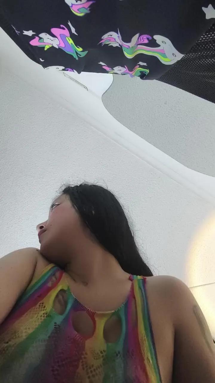 Offline mila_hot1 on Cam4