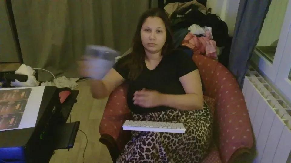 Offline minettesexy1 on Cam4