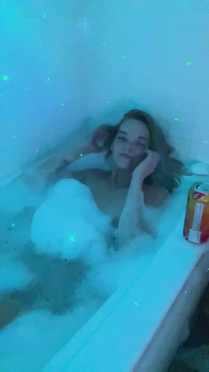 Cam4 miss_itty_bitty is Freechat miss_itty_bitty — #feet #bath #tiny #milf #innocent #sexyboooster #bath