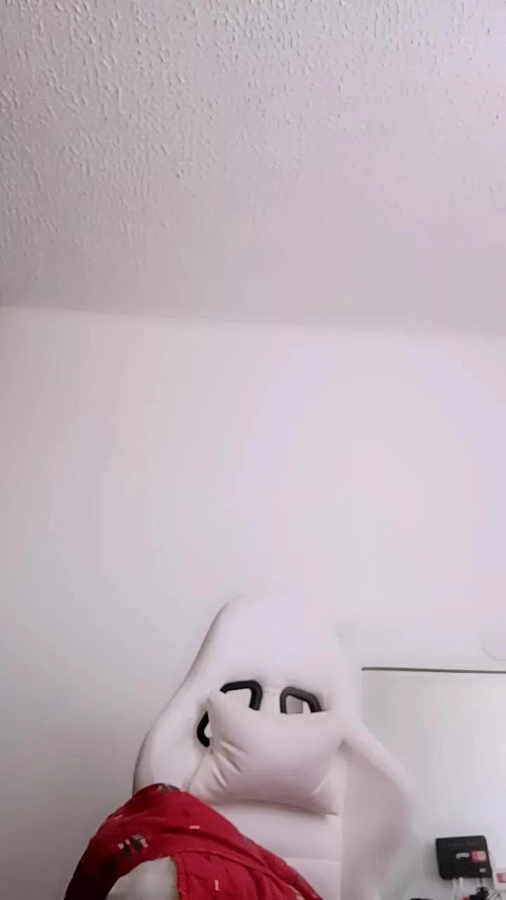 Offline MissTokio on Cam4