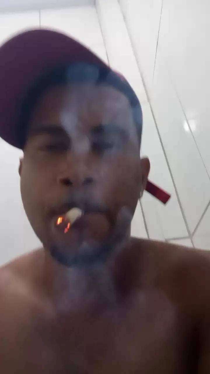 Offline morenohangelic2 on Cam4