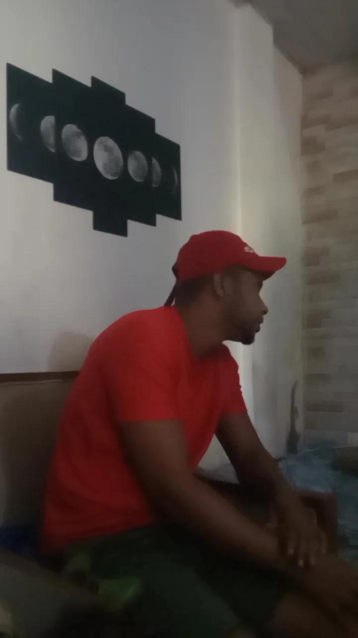 morenohangelic2 — Freechat on Cam4