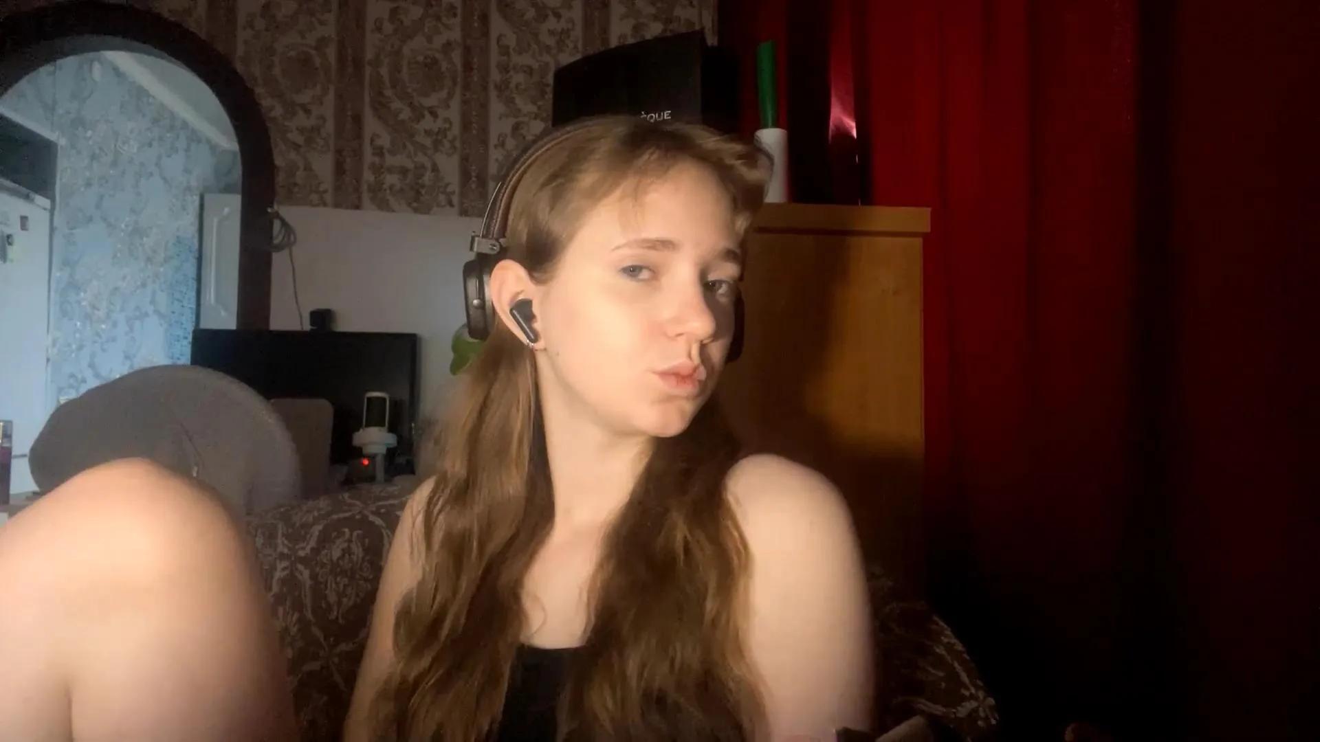 Offline MyrtisMcclard on Cam4