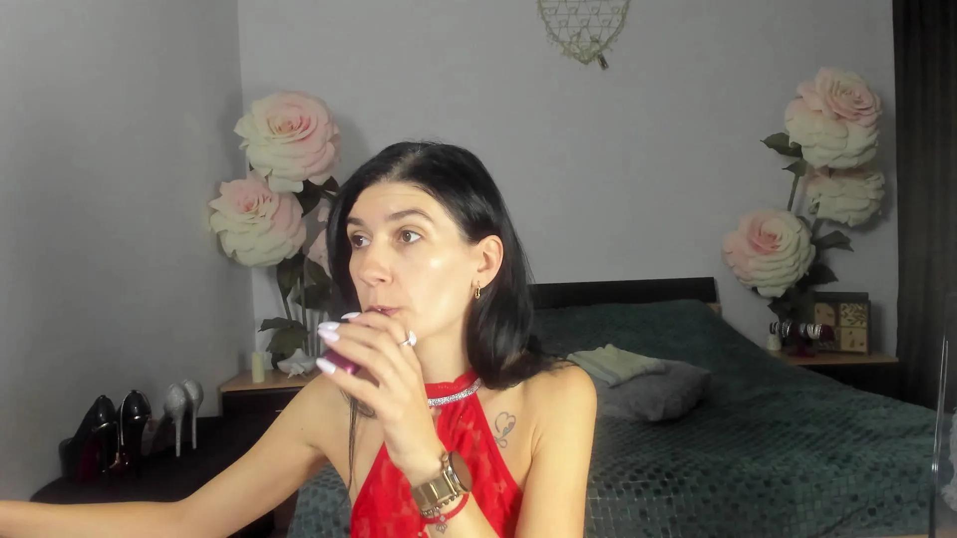 Offline Naughtylov3 on Cam4