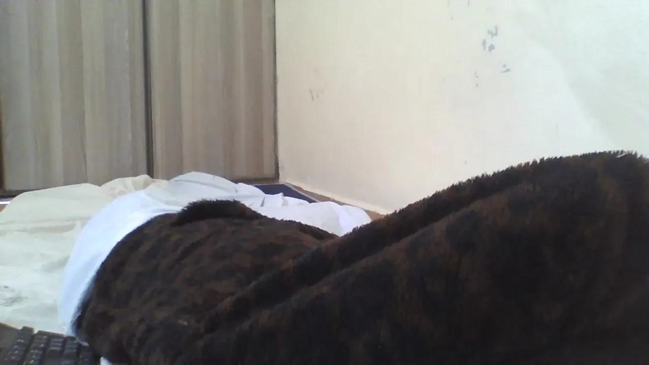 Offline Naughtyviv on Cam4