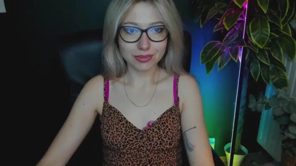 Offline niceHEIDI on Cam4