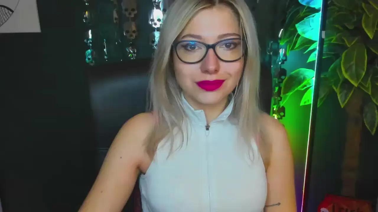 Offline niceHEIDI on Cam4