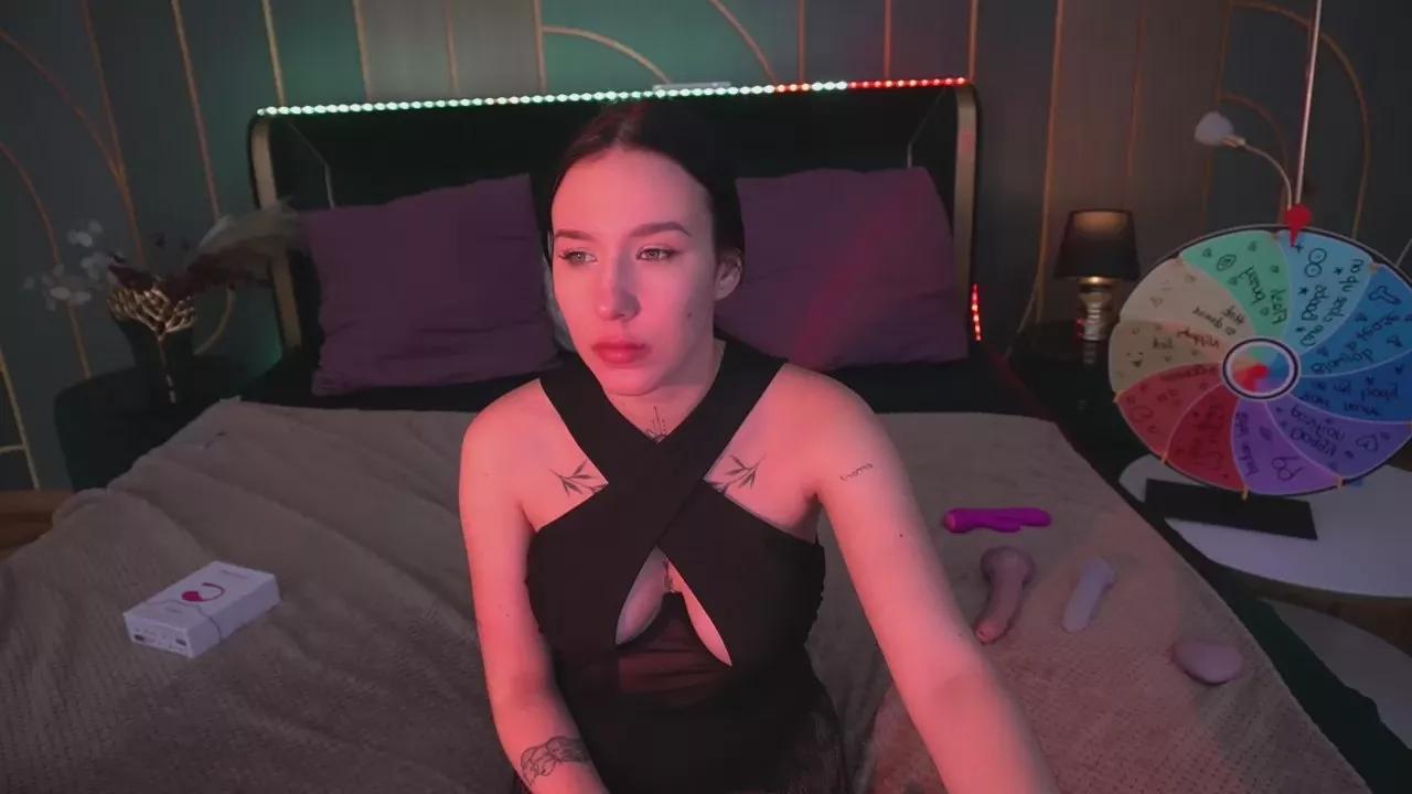 Offline NikkiNikkis on Cam4