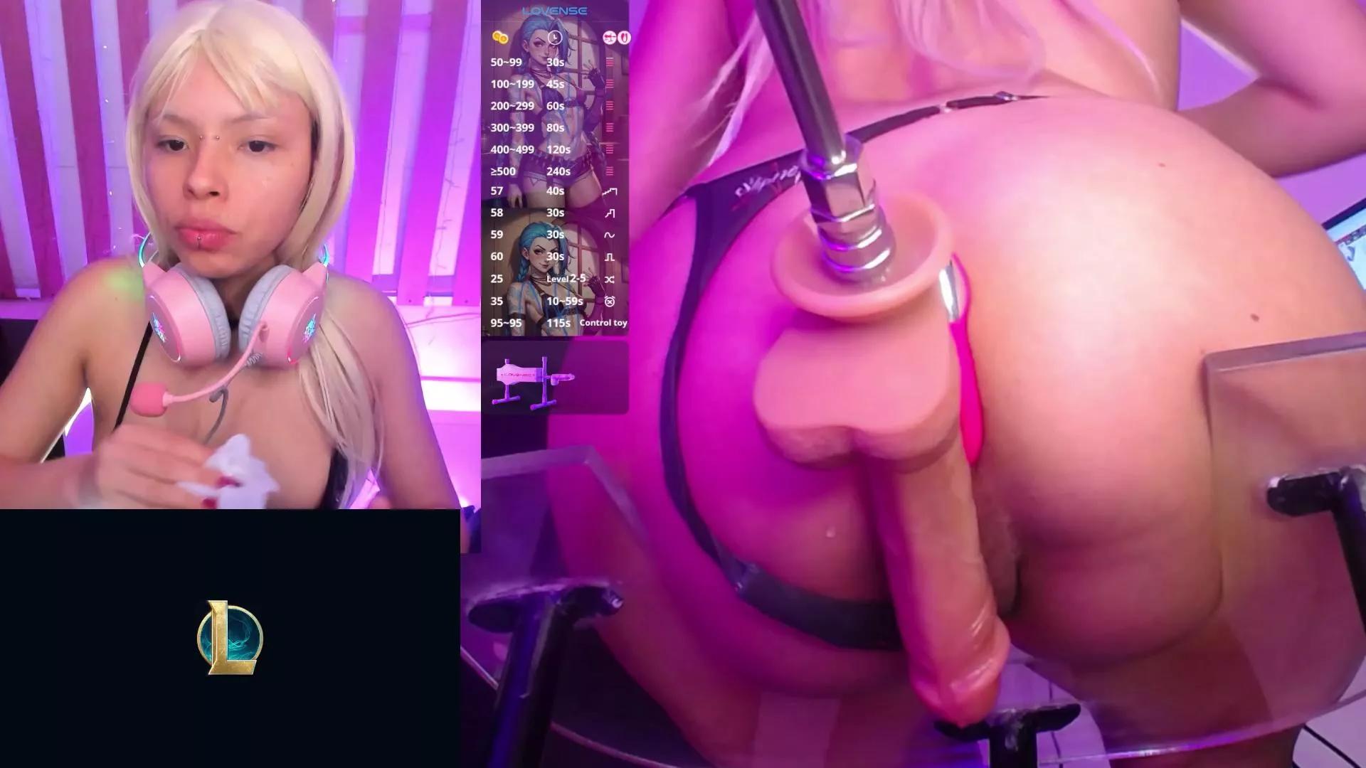 Offline Nyveth on Cam4