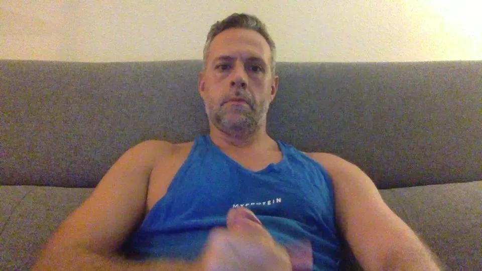 Offline omarbig88 on Cam4