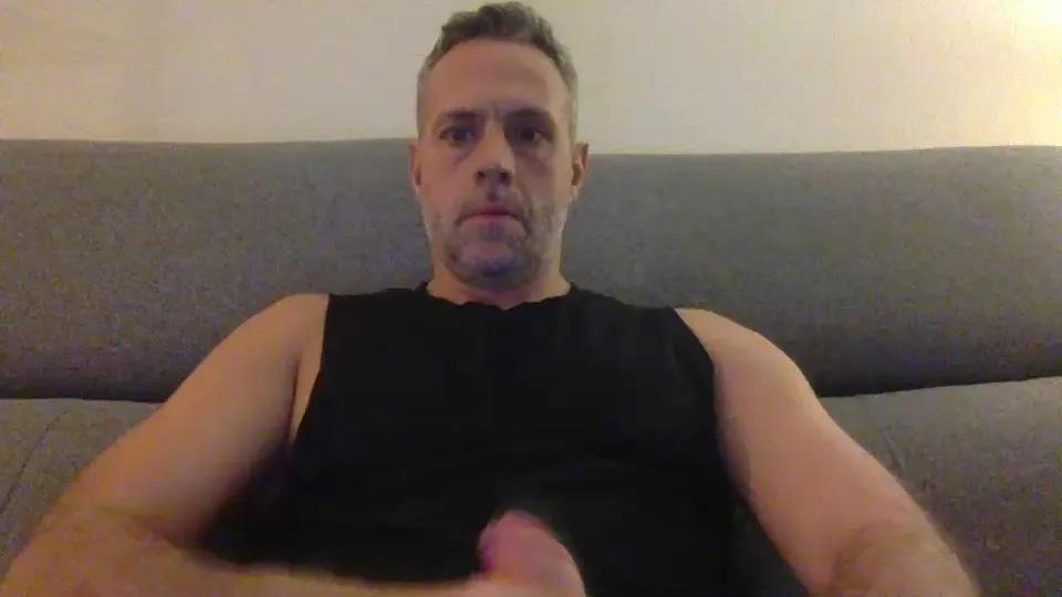 Offline omarbig88 on Cam4