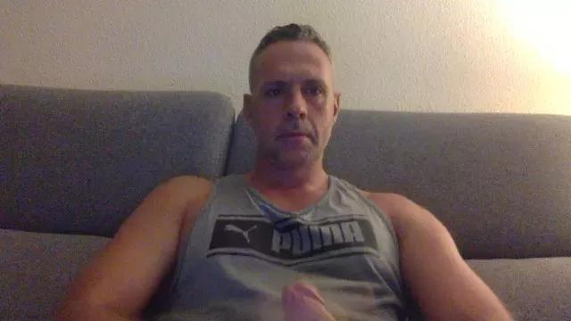 Offline omarbig88 on Cam4