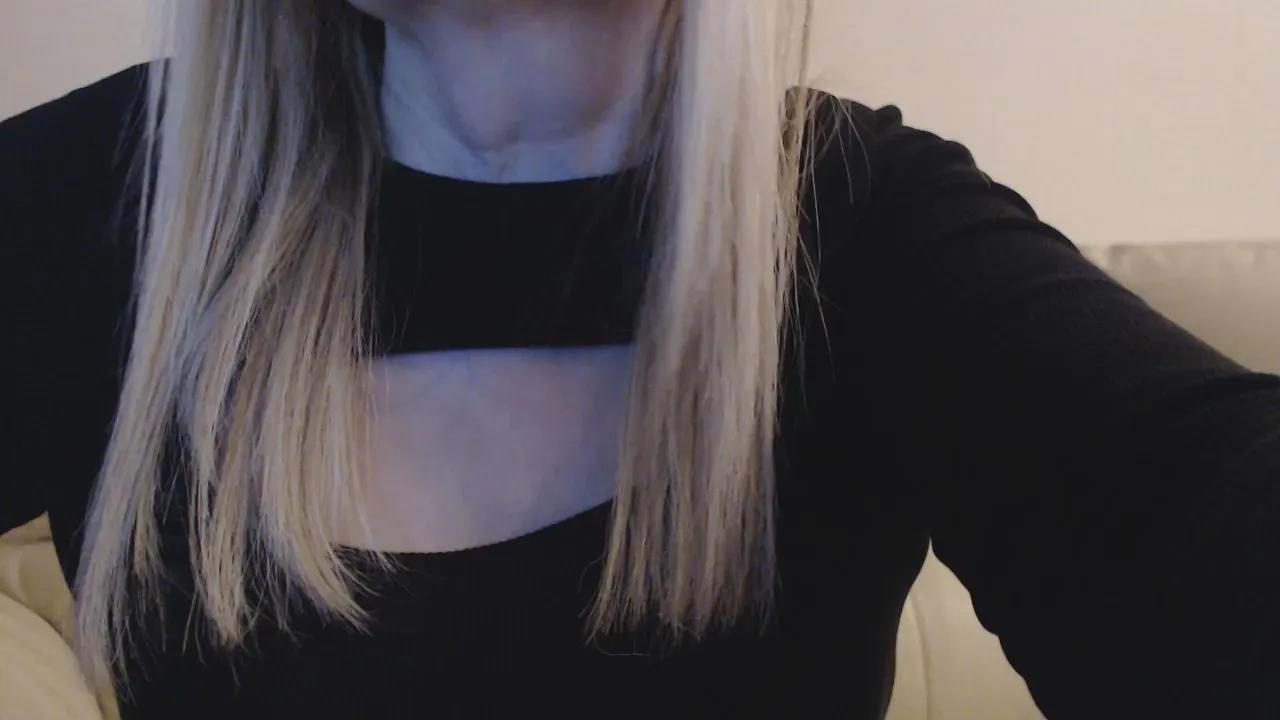 Offline orchideahot on Cam4