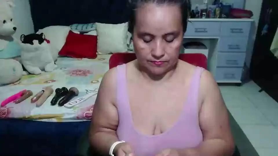 Offline pervert_hot4 on Cam4