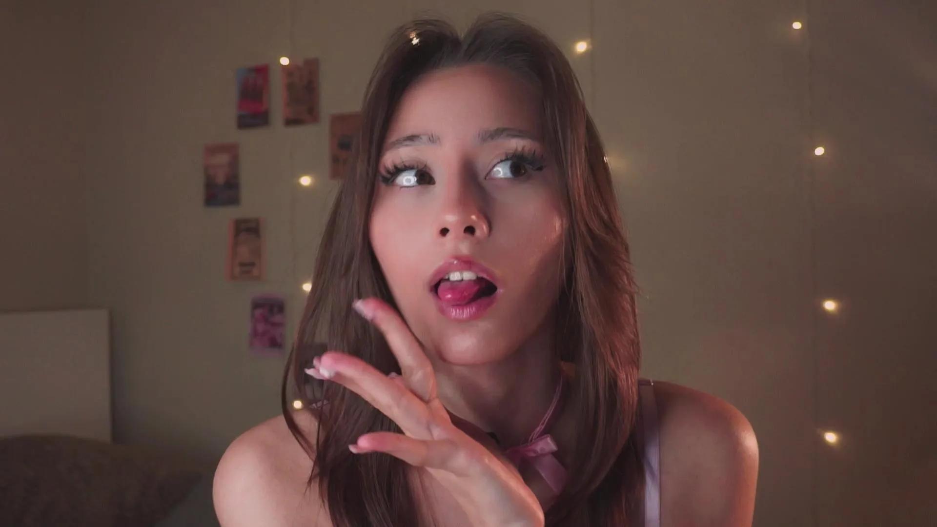 Offline PetulaDryer on Cam4