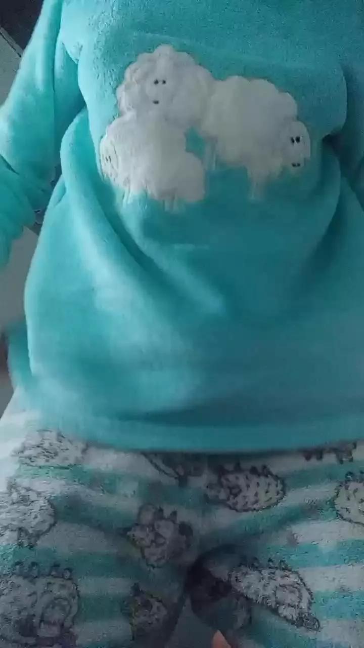 Offline Pink_Trinity on Cam4