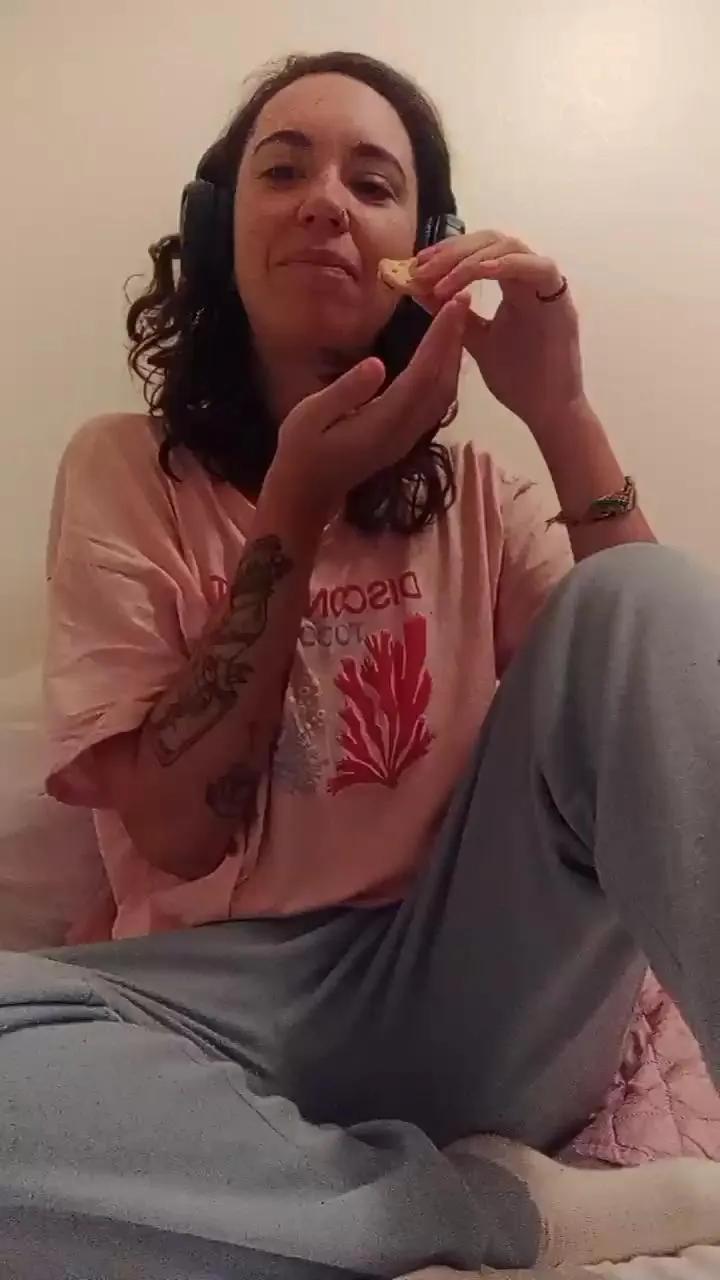 Offline Pink_Trinity on Cam4