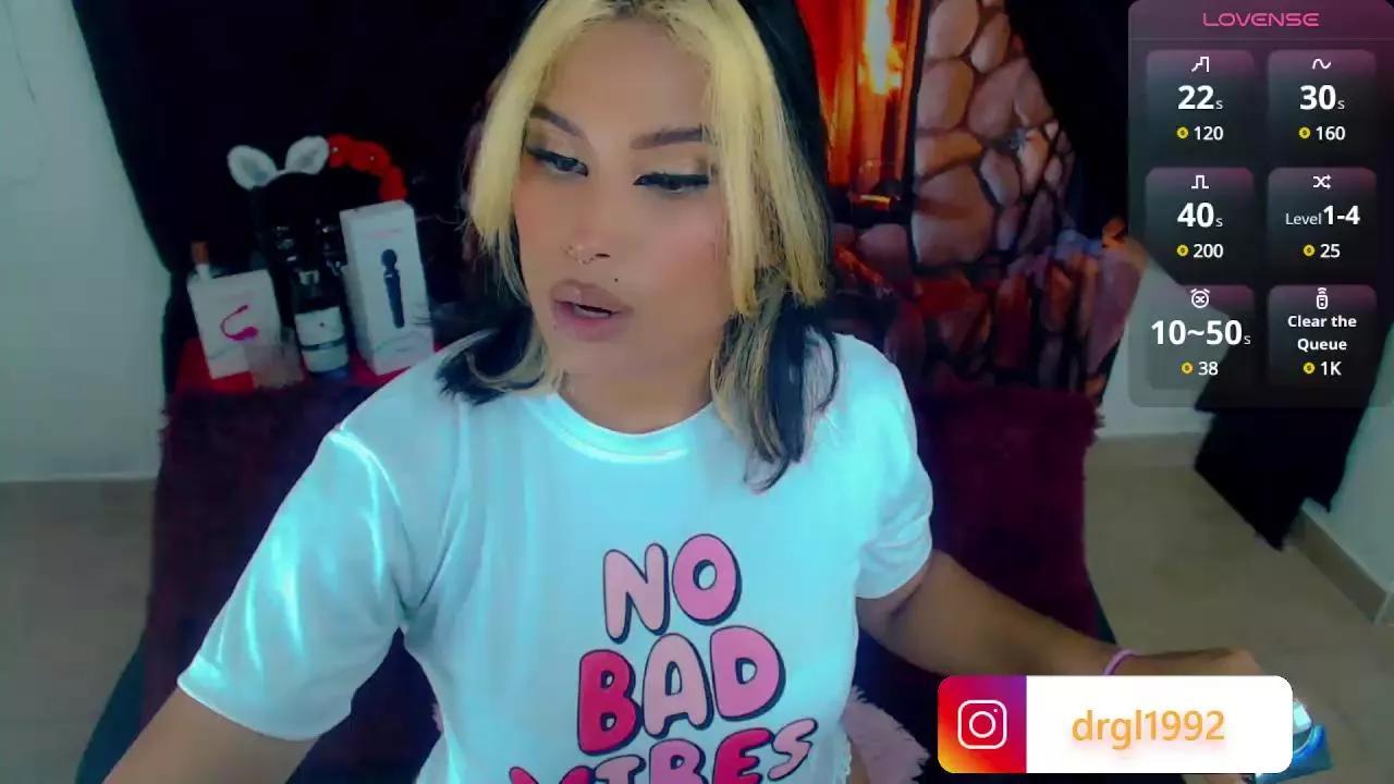 Offline POCAHONTA_LOVE on Cam4