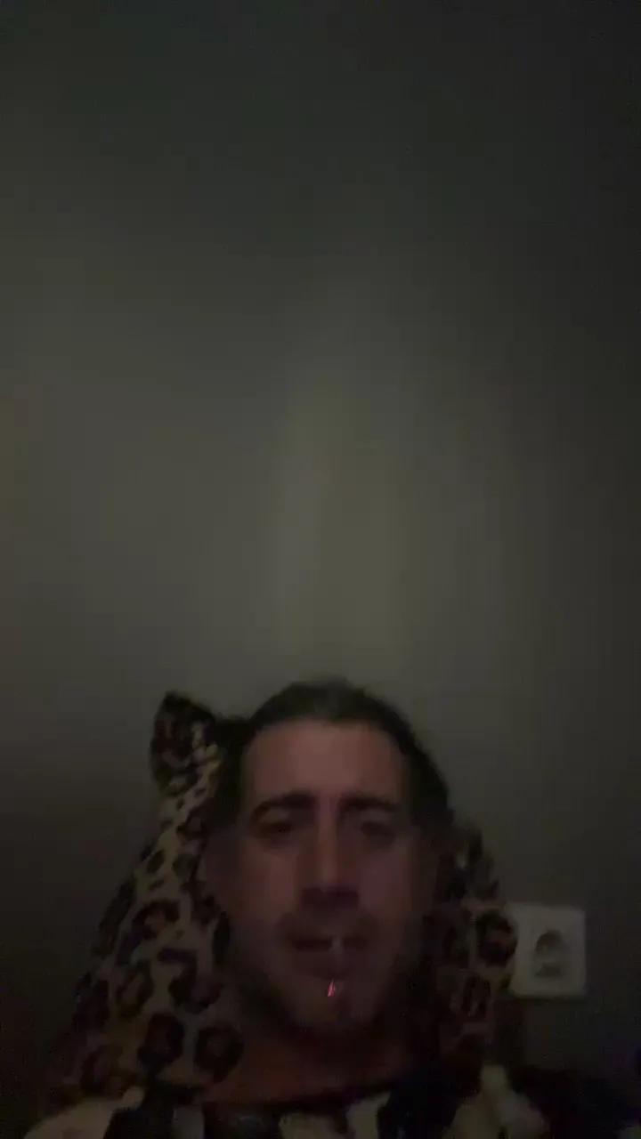 Offline Pollon29_cm on Cam4