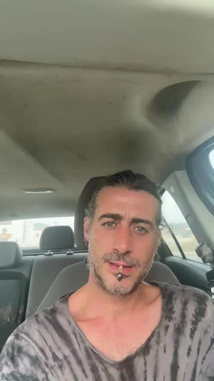 Offline Pollon29_cm on Cam4