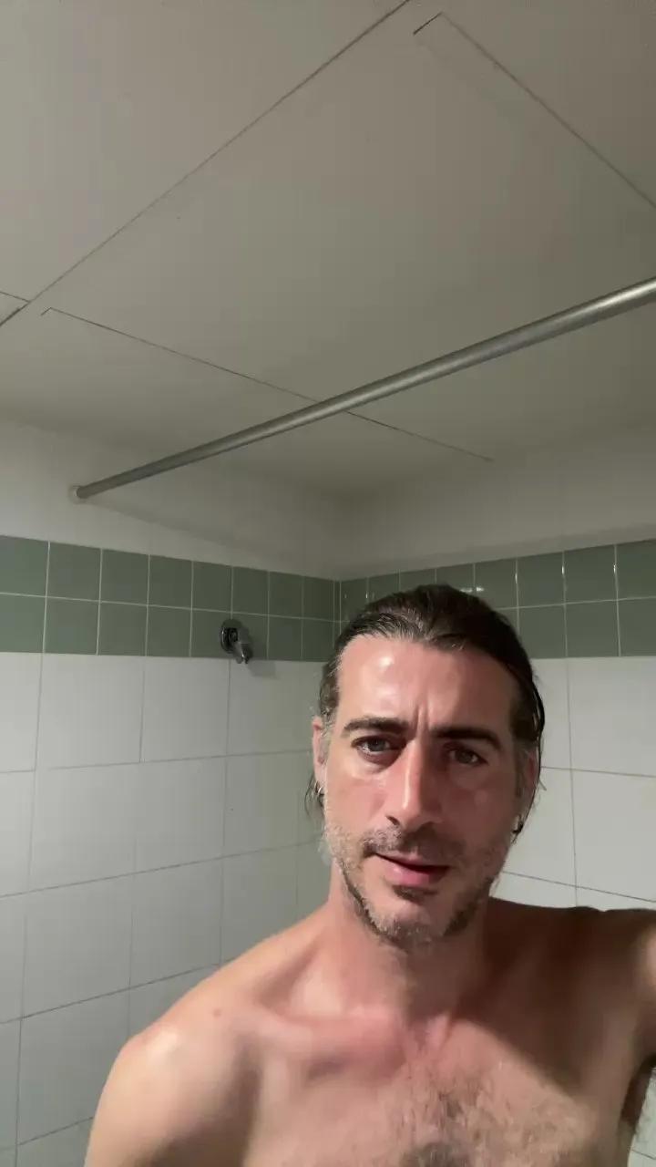 Offline Pollon29_cm on Cam4