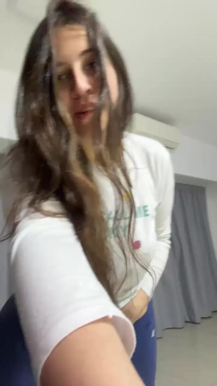 Offline Pradaxxx2 on Cam4