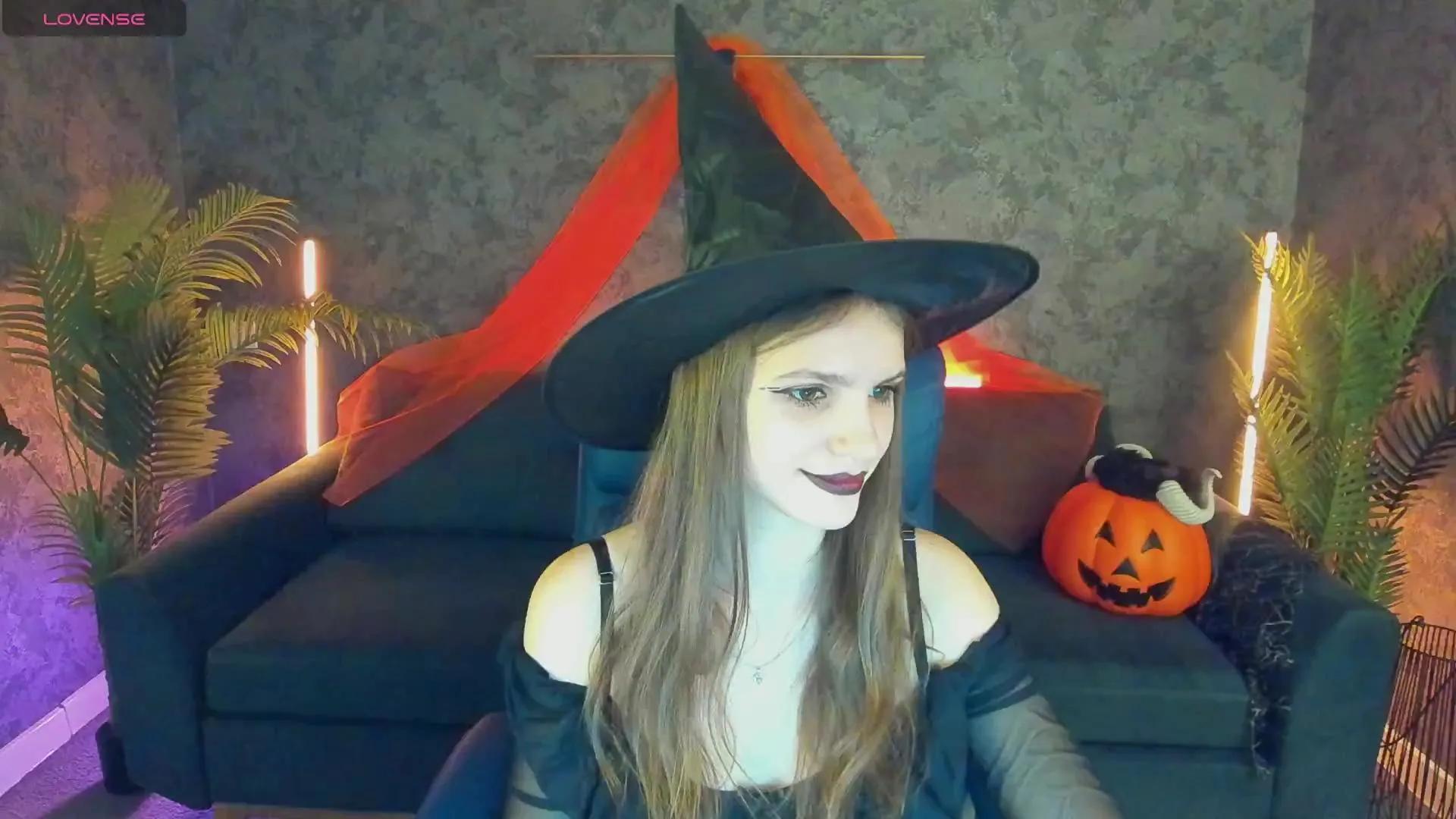 Offline PussyOnLuck on Cam4