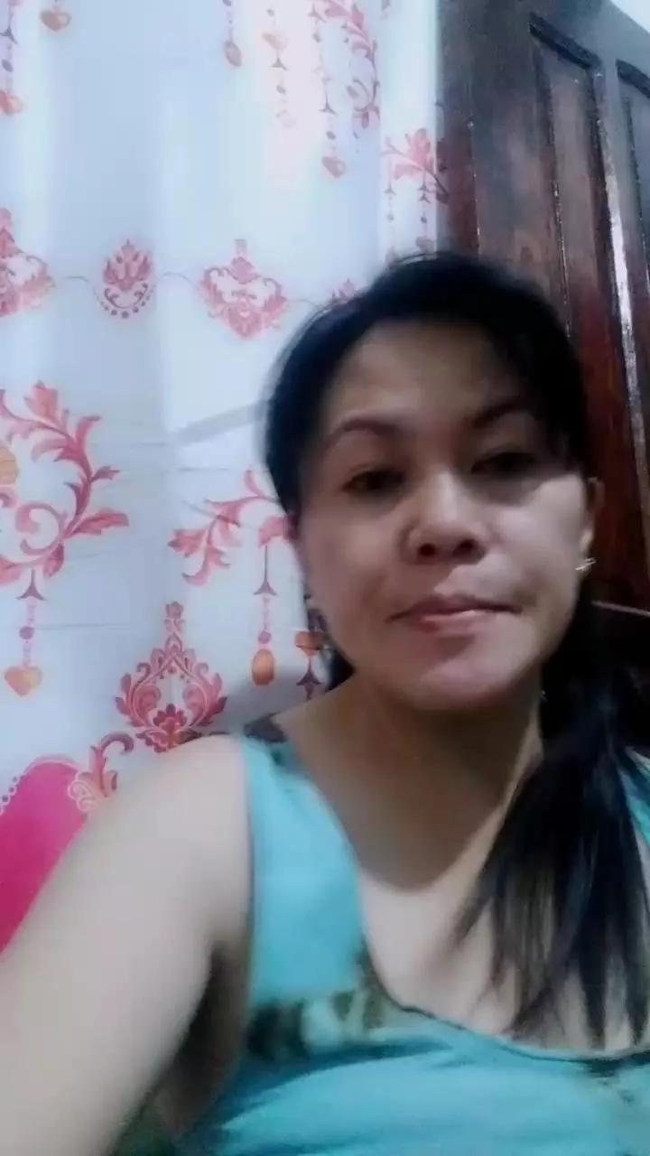 Offline Queenbee82 on Cam4