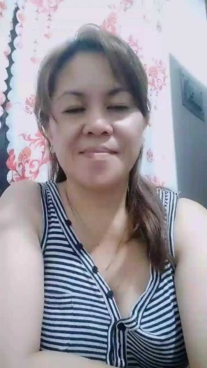 Offline Queenbee82 on Cam4