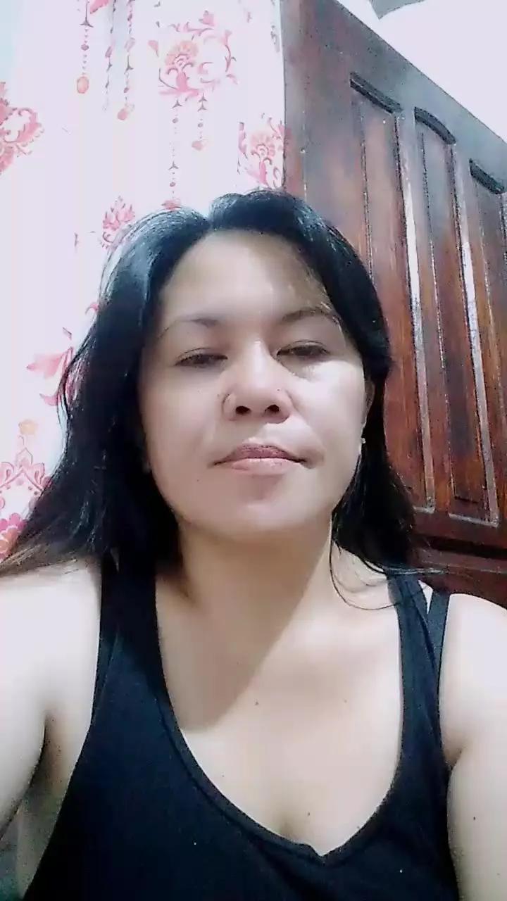 Offline Queenbee82 on Cam4