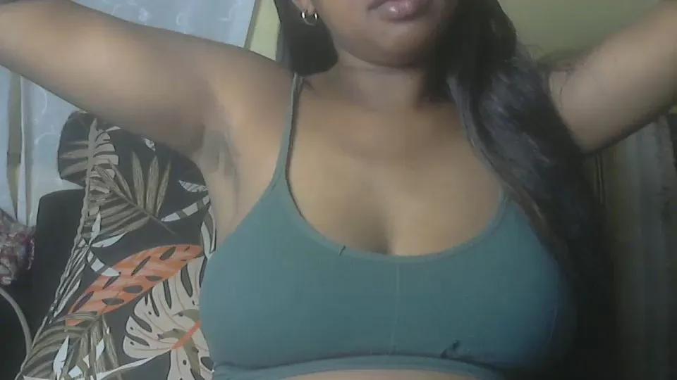 Offline queenihot on Cam4