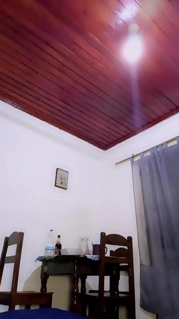 Offline queenny1 on Cam4