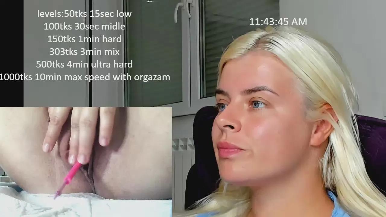 Offline queenofthenight on Cam4