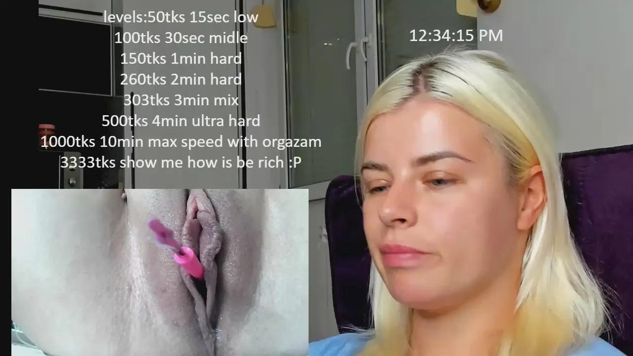 Offline queenofthenight on Cam4