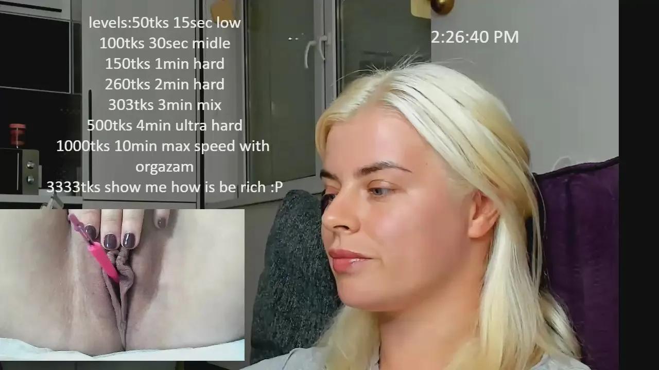 Offline queenofthenight on Cam4