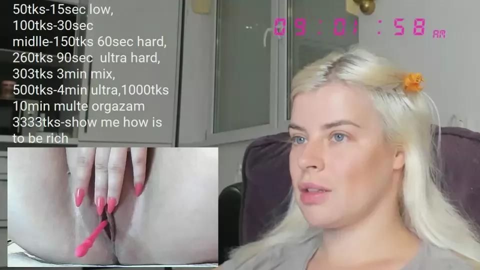 Offline queenofthenight on Cam4