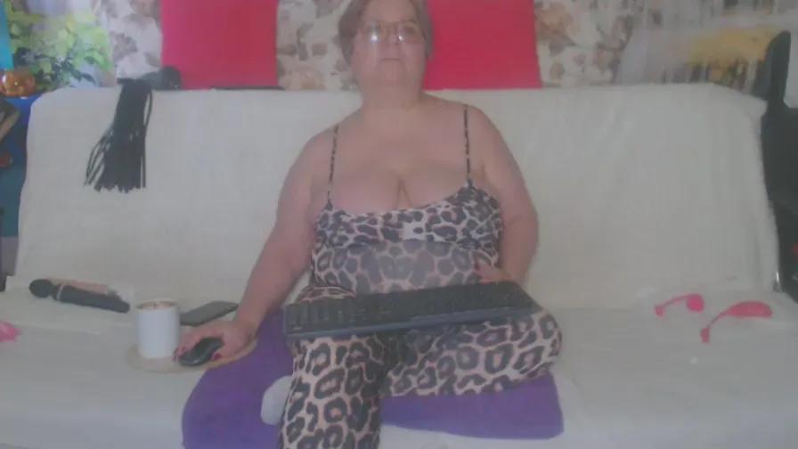 Offline QueenPammy on Cam4