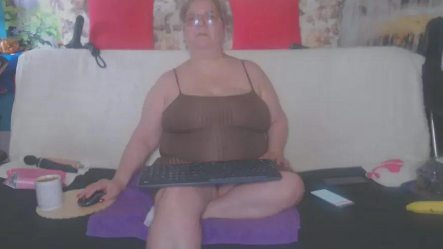 Offline QueenPammy on Cam4