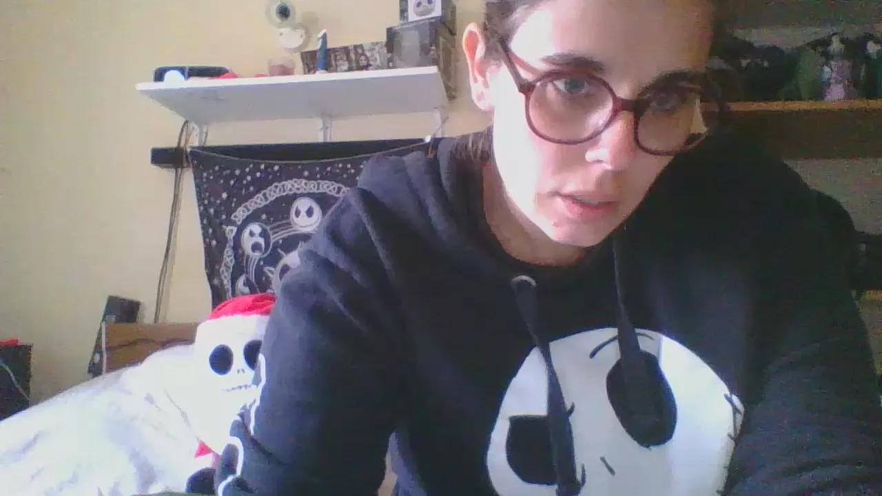 Offline Ragnarhilde on Cam4