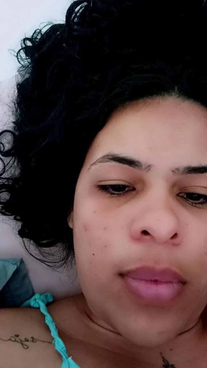 Offline Rayaneolliver on Cam4