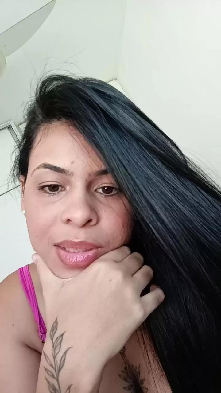 Offline Rayaneolliver on Cam4